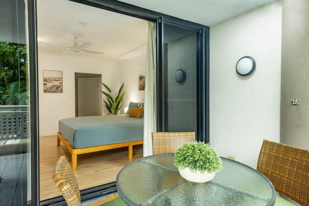 Cairns 1 Bedroom - Stylish Getaway Apartment, Esplanade Exterior photo